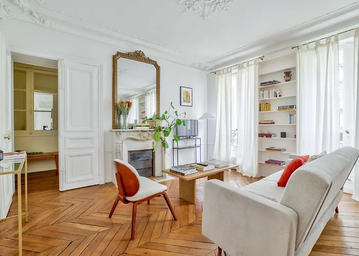 Spacious And Charming 2br - 16th Daire *